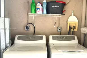 11631 SW 2nd St, Pembroke Pines, FL 33025 - Photo 15