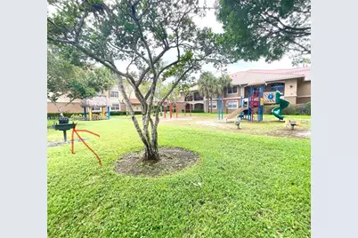 11631 SW 2nd St #20104, Pembroke Pines, FL 33025 - Photo 35