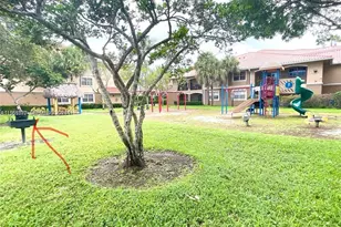 11631 SW 2nd St, Pembroke Pines, FL 33025 - Photo 35