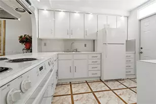 1401 NE Miami Gardens Dr, Miami, FL 33179 - Photo 3