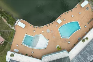 1401 NE Miami Gardens Dr, Miami, FL 33179 - Photo 1