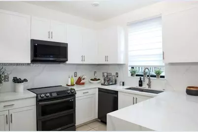 20917 NE 8th Ave, Miami, FL 33179 - Photo 3