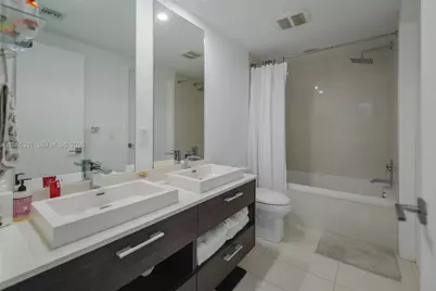 45 SW 9th St #1107, Miami, FL 33130 - Photo 13