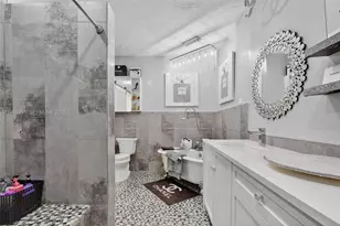 317 S Riverside Dr, Pompano Beach, FL 33062 - Photo 7