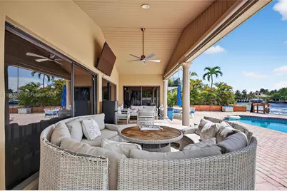 317 S Riverside Dr, Pompano Beach, FL 33062 - Photo 3