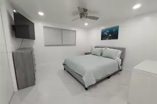 400 Golden Isles Dr, Hallandale Beach, FL 33009 - Photo 11
