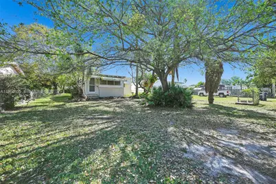 16901 SW 94th Avenue, Palmetto Bay, FL 33157 - Photo 1