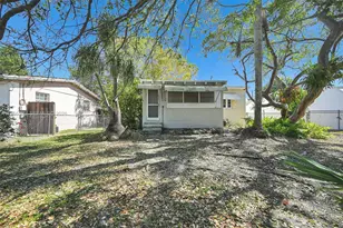 16901 SW 94th Ave, Palmetto Bay, FL 33157 - Photo 3