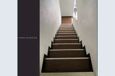 8031 NW 8th St #17, Miami, FL 33126 - Photo 9