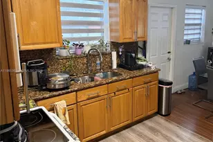 550 NW 135th St, North Miami, FL 33168 - Photo 3