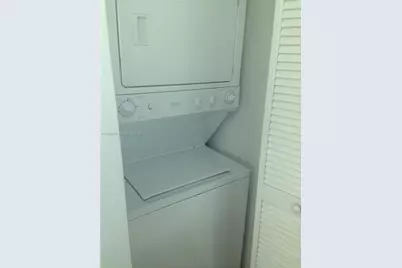 951 Brickell Ave #2207, Miami, FL 33131 - Photo 11