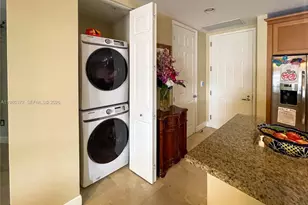 55 Merrick Wy, Coral Gables, FL 33134 - Photo 15