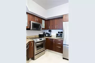 20000 E Country Club Dr #307, Aventura, FL 33180 - Photo 9