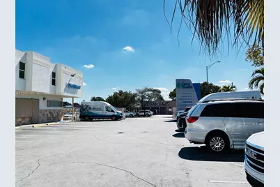 4201 Palm Ave, Hialeah, FL 33012 - Photo 35