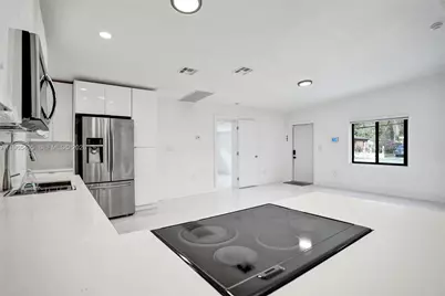 13550 NW 5th Ave, North Miami, FL 33168 - Photo 9