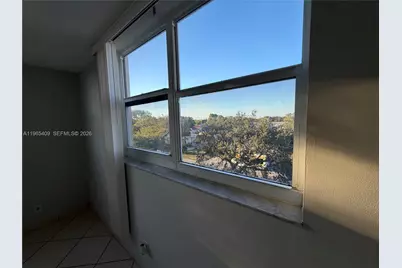 1830 Dixieanna St #406, Hollywood, FL 33020 - Photo 27