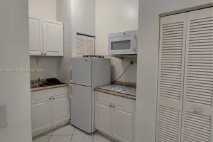 1050 NE 82nd St, Miami, FL 33138 - Photo 9