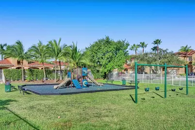 8518 SW 214th Ln, Cutler Bay, FL 33189 - Photo 27