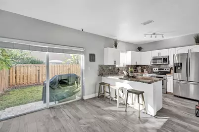 8518 SW 214th Ln, Cutler Bay, FL 33189 - Photo 9