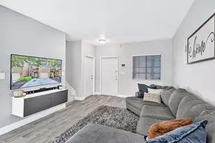 8518 SW 214th Ln, Cutler Bay, FL 33189 - Photo 3