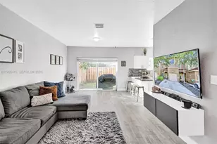 8518 SW 214th Ln, Cutler Bay, FL 33189 - Photo 5