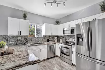 8518 SW 214th Ln, Cutler Bay, FL 33189 - Photo 1