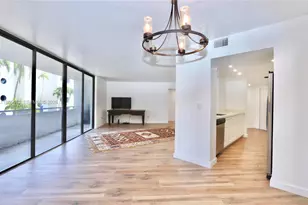 21075 NE 34th Ave, Aventura, FL 33180 - Photo 9