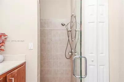 19301 Seneca Ave, Weston, FL 33332 - Photo 29