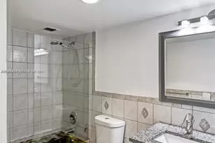 2801 NE 183rd St, Aventura, FL 33160 - Photo 9