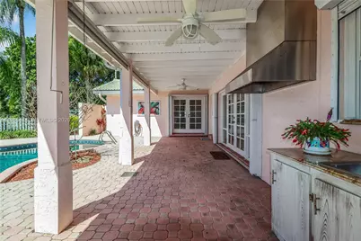 9620 E Calusa Club Dr, Miami, FL 33186 - Photo 27