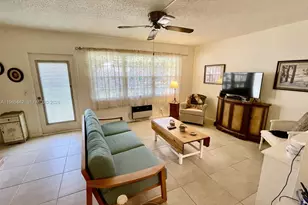 118 E Upminster E, Deerfield Beach, FL 33442 - Photo 11