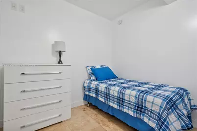 5601 Collins Ave #423, Miami Beach, FL 33140 - Photo 9