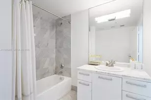 253 NE 2nd St, Miami, FL 33132 - Photo 11