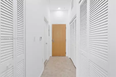 253 NE 2nd St #223, Miami, FL 33132 - Photo 9