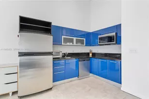 253 NE 2nd St, Miami, FL 33132 - Photo 7