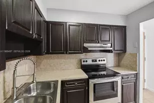 5050 NW 7th St, Miami, FL 33126 - Photo 23