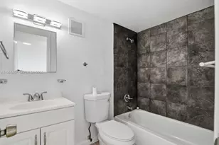 5050 NW 7th St, Miami, FL 33126 - Photo 33