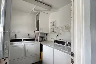 300 NE 191st St, Miami, FL 33179 - Photo 19