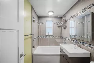 7207 Bay Dr, Miami Beach, FL 33141 - Photo 15