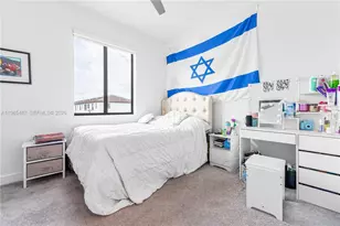 817 NE 211th St, Miami, FL 33179 - Photo 3