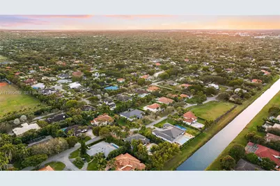 8050 SW 175th St, Palmetto Bay, FL 33157 - Photo 13