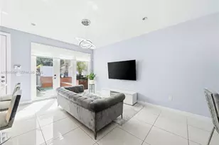 10530 NW 63rd Terrace, Doral, FL 33178 - Photo 9