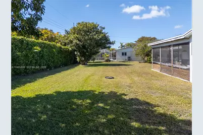 8970 SW 82nd St, Miami, FL 33173 - Photo 3