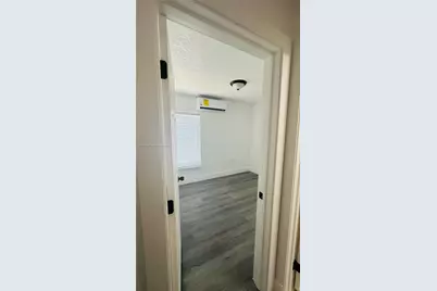 1100 NW 75th St, Miami, FL 33150 - Photo 17