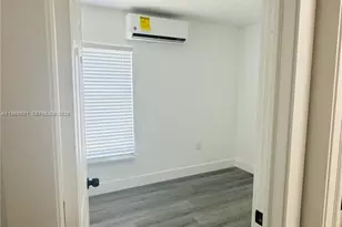 1100 NW 75th St, Miami, FL 33150 - Photo 17