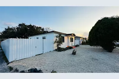 1100 NW 75th St, Miami, FL 33150 - Photo 3