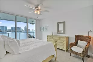 18100 N Bay Rd, Sunny Isles Beach, FL 33160 - Photo 25
