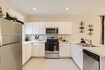 445 NE 1st Dr, Florida City, FL 33034 - Photo 5