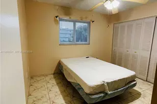 10000 NW 80th Ct, Hialeah Gardens, FL 33016 - Photo 15