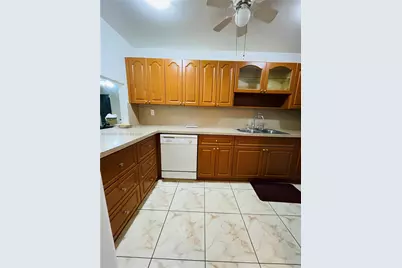 10000 NW 80th Ct #2331, Hialeah Gardens, FL 33016 - Photo 3
